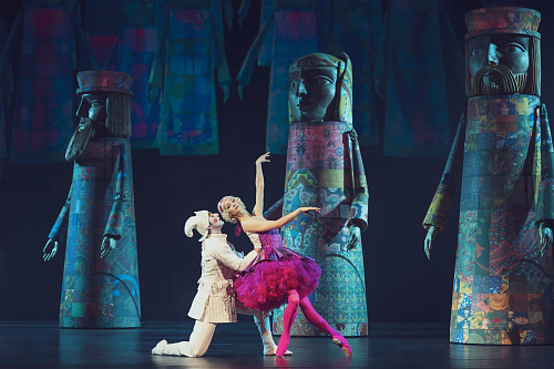 STRAVINSKY. PUPPETS. DANCES