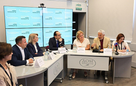 Спектакль "Полковнику никто не пишет" открыл Региональную программу Чеховского фестиваля Спектакль "Полковнику никто не пишет" открыл Региональную программу Чеховского фестиваля