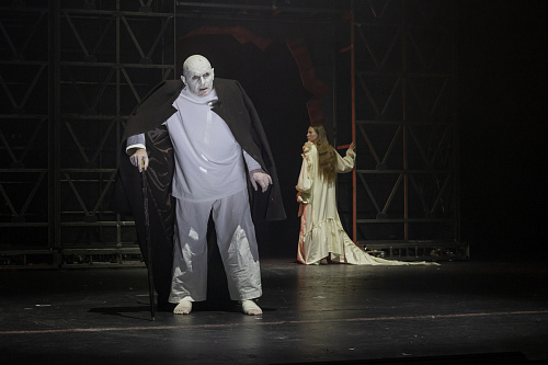 HOW FAUST WENT BLIND